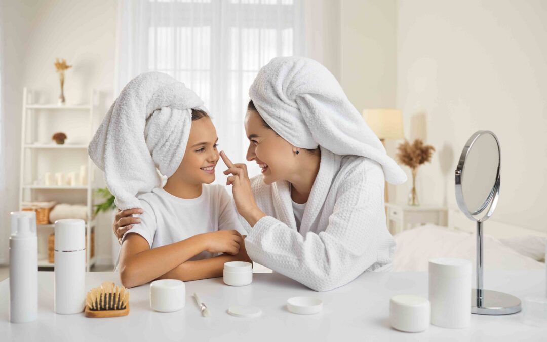 Mother,And,Child,Having,Fun,During,Skin,Care,Routine.,Happy